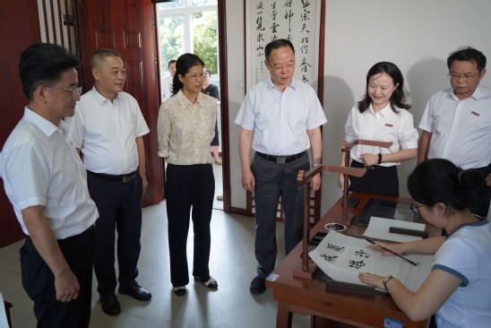 省政协主席孙伟视查